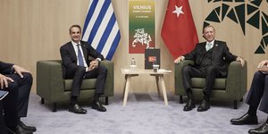 Σε καλό κλίμα η συνάντηση Μητσοτάκη-Ερντογάν στο Βίλνιους