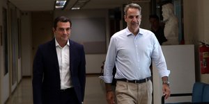 Κώστας Σκρέκας και Κυριάκος Μητσοτάκης 