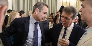 Ο Κυριάκος Μητσοτάκης και ο νέος υπουργός Υγείας Μιχάλης Χρυσοχοΐδης