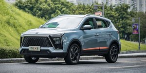 Moskvich 5 Crossover