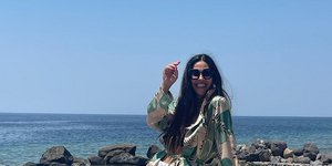 Η Ναταλία Δραγούμη με κοντό λευκό σορτσάκι, Φωτογραφία: Instagram/@nataliadragoumi