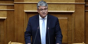 Ο πρόεδρος της Νίκης Δημήτρης Νατσιός στο βήμα της Βουλής