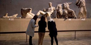«Ναι» στην επιστροφή των γλυπτών του Παρθενών λένε οι Βρετανοί