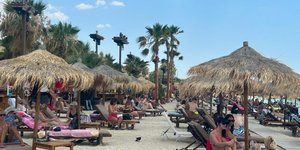 Έρχεται καύσωνας, ξεχύθηκαν στις παραλίες οι Αθηναίοι