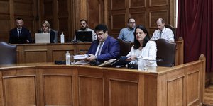 Πέρασε από την επιτροπή Δημόσιας Διοίκησης το ΝΣ για την ψήφο αποδήμων