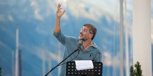 Άνδρας ομιλία Fabbio Stasi συγγραφέας