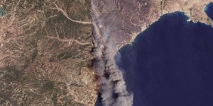 Εικόνα καταστροφής από τη φωτιά στη Ρόδο