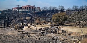 Καμμένη γη στη Ρόδο
