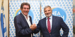 Σαργκάνης και Πατούλης δίνουν τα χέρια
