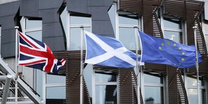 Σημαίες Βρετανίας και Σκωτίας