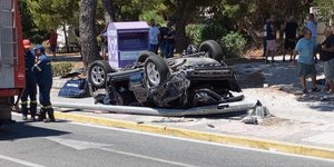 Τροχαίο δυστύχημα στην Μαραθώνος / Φωτογραφία: Facebook, Εθελοντική Ομάδα Δασοπροστασίας Δήμου Ραφήνας - Πικερμίου - ΕΘΟΡΠ