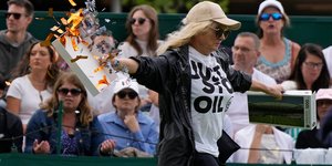 Ακτιβίστρια της Just Stop Oil διακόπτει αγώνα του Wimbledon / Φωτογραφία: AP Photos