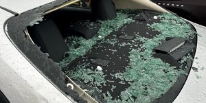 Καταστροφή αυτοκινήτου από χαλάζι 