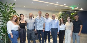 Ο Άγγελος Χαριστέας με την ομάδα Public&Media Relations του ΟΠΑΠ