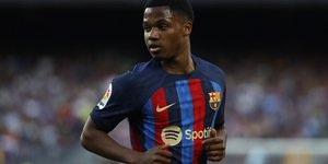 Ο Ανσού Φατί με τη φανέλα της Μπαρτσελόνα