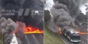 Η φωτιά ξέσπασε από μηχανική βλάβη στο λεωφορείο σε αυτοκινητόδρομο του Μπουένος Άιρες