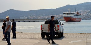καβαλα πλοιο αστυνομικος