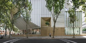 βιβλιοθήκη στη Βαρκελώνη