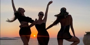 μοντέλα στη Μύκονο