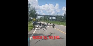 Drone τράκαρε με φορτηγό