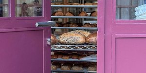 Ο ελληνικός φούρνος που αποθεώνεται από τους New York Times