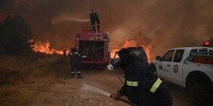 Μάχη με τις φλόγες