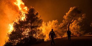 Μεγάλη φωτιά τη νύχτα