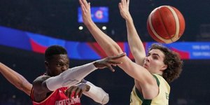 Φάση από τον αγώνα Γερμανία-Αυστραλία για το Μουντομπάσκετ / Φωτογραφία: ΑΠΕ-ΜΠΕ