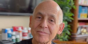 Ο ψυχίατρος Daniel G. Amen, M.D.