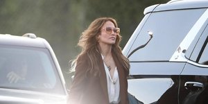 Η Τζένιφερ Λόπεζ με τζιν