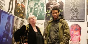 Joy France Η 66χρονη battle rapper με συνάδελφό της