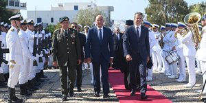 Στην Τήνο ο Νίκος Δένδιας και ο Κωνσταντίνος Φλώρος συνόδεψαν τον Κυριάκο Μητσοτάκη