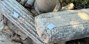 Εντοπίστηκαν αρχαιότητες χτισμένες σε τοίχο