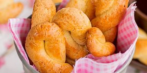 κουλουράκια σε καλάθι