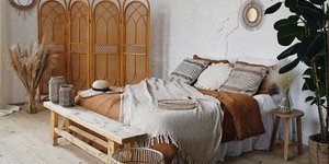 κρεβατοκάμαρα με φυτά στη διακόσμηση