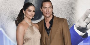 O Μάθιου ΜακΚόναχι με την σύζυγό του Καμίλα Άλβες