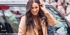 Γιατί η Μέγκαν Μαρκλ φοράει πάντα παλτό με ζεστό καιρό