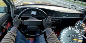 Οδηγεί αυτοκίνητο 32 ετών και πηγαίνει με 300 χλμ./ώρα