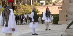 Κατεθεσε στεφάνι ο Ινδός Πρωθυπουργός 