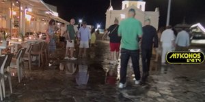 Γέμισε λύματα το Παλιό Λιμάνι στη Μύκονο