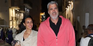Ολγα Λαφαζάνη - Νίκος Οικονόμου: Διακοπές με τα παιδιά τους στην Αντίπαρο