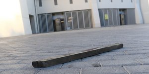 Καδρόνι έξω από την OPAP Arena μετά τα επεισόδια από Κροάτες 