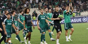 Οι παίκτες του Παναθηναϊκού μετά το ματς με τη Μπράγκα 