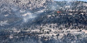 Καλύτερη η κατάσταση σήμερα με τη φωτιά στη Πάρνηθα