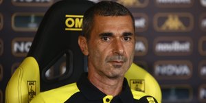 Ο προπονητής του Άρη, Απόστολος Τερζής, στη συνέντευξη Τύπου με αντίπαλο την Αραράτ
