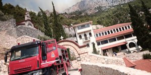 Φωτια στην Πάρνηθα 