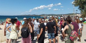 Νικήτη Χαλκιδική κίνημα πετσέτας παραλία διαμαρτυρία