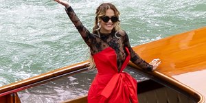 H Ρίτα Όρα στο Φεστιβάλ της Βενετίας 