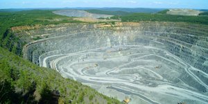 Σπανίες γαίες κοίτασμα