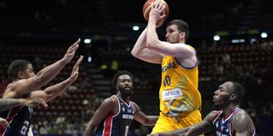 Ο Μίχαλιουκ «παίζει» έντονα στο ρεπορτάζ του μπασκετικού Παναθηναϊκού
